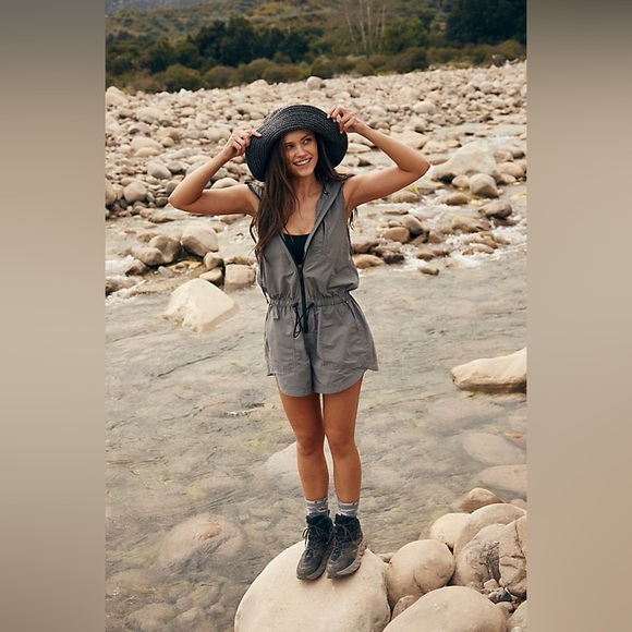 New FP MOVEMENT by Free People Hike And Race Runsie Romper 0B 1706219 Gray S - Picture 3 of 11